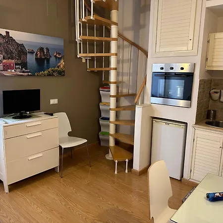 Apartment Intero In Centro Citta Via Liberta-piazza Croci-teatri Politeama E Massimo